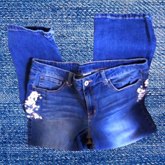 JEANS by TIME and TRU  EMBROIDERED Never Worn Wash JUNIORS Size 14 - Picture 2 of 11